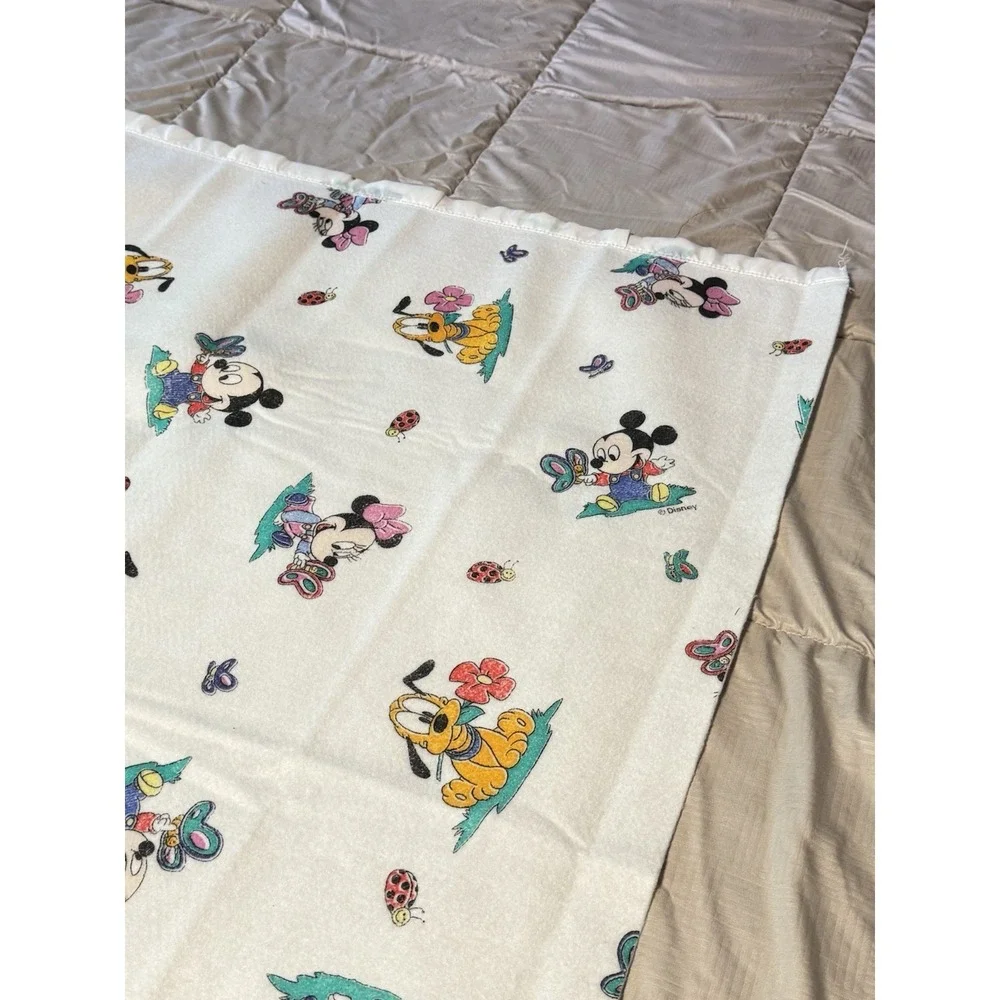 Disney Dundee Blanket Baby Minnie Mouse Vintage Acrylic New Rare Crib Stroller